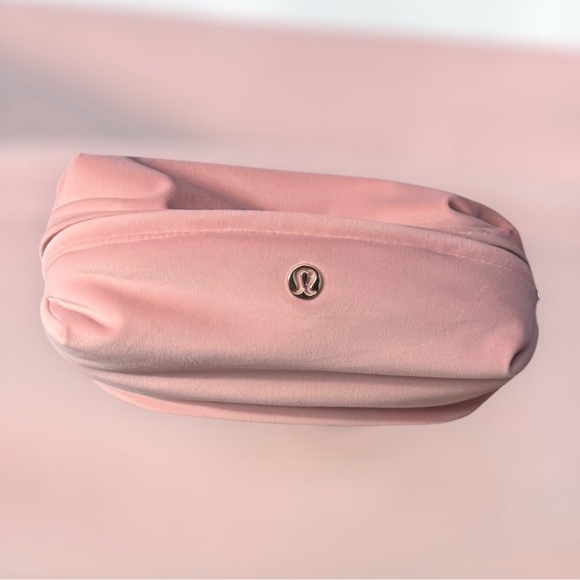 NWT Lululemon Feeling Ready VelourPouch 3.5LPink Pastel